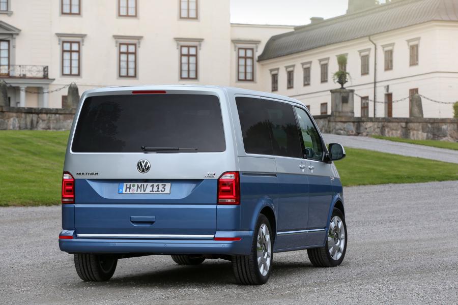  Volkswagen Multivan Generation Six 2015 года  (фото 7 из 31)